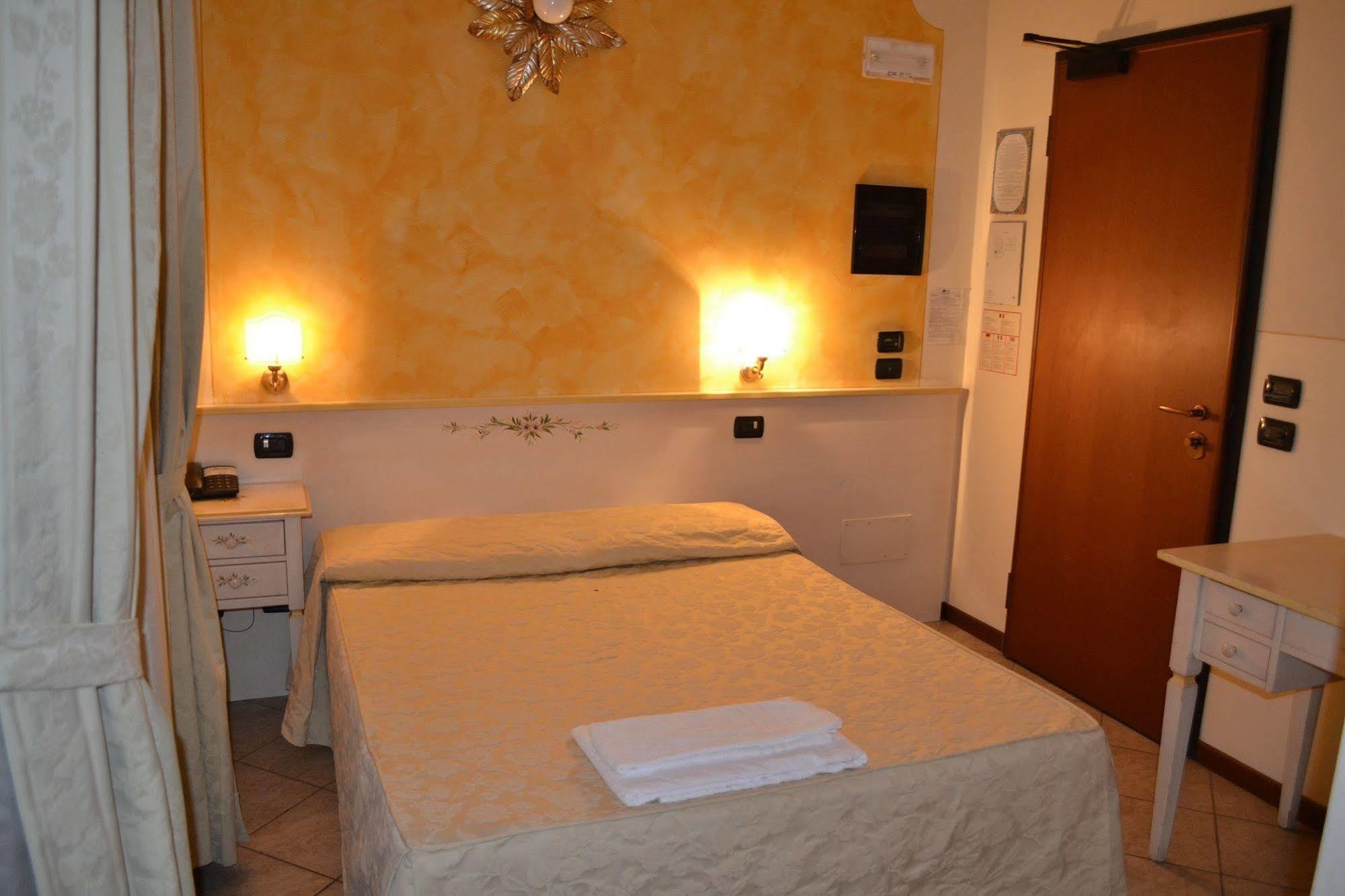 Albergo La Piana Ghedi Eksteriør bilde